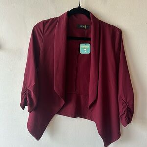 LE3NO cranberry blazer small